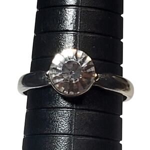 Silver Tone Ring Rhinestone Sz 9 Minimalist Basic